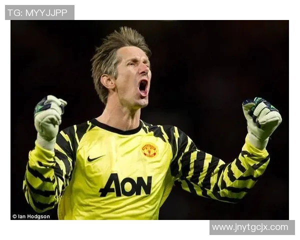 足球传奇范德萨的经典头像与他辉煌职业生涯的精彩瞬间回顾